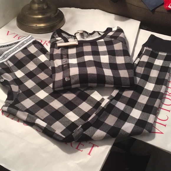 SOLD❌Victoria’s Secret thermal pajamas - Picture 2 of 3